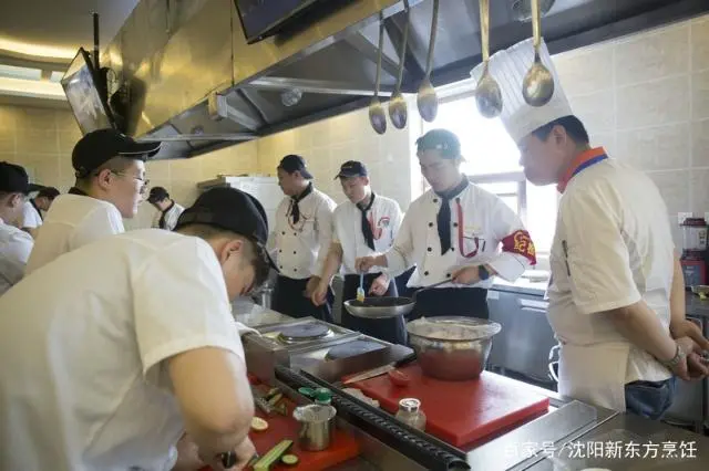 韩国7人女子组合_韩国人西餐_韩国8人女子组合